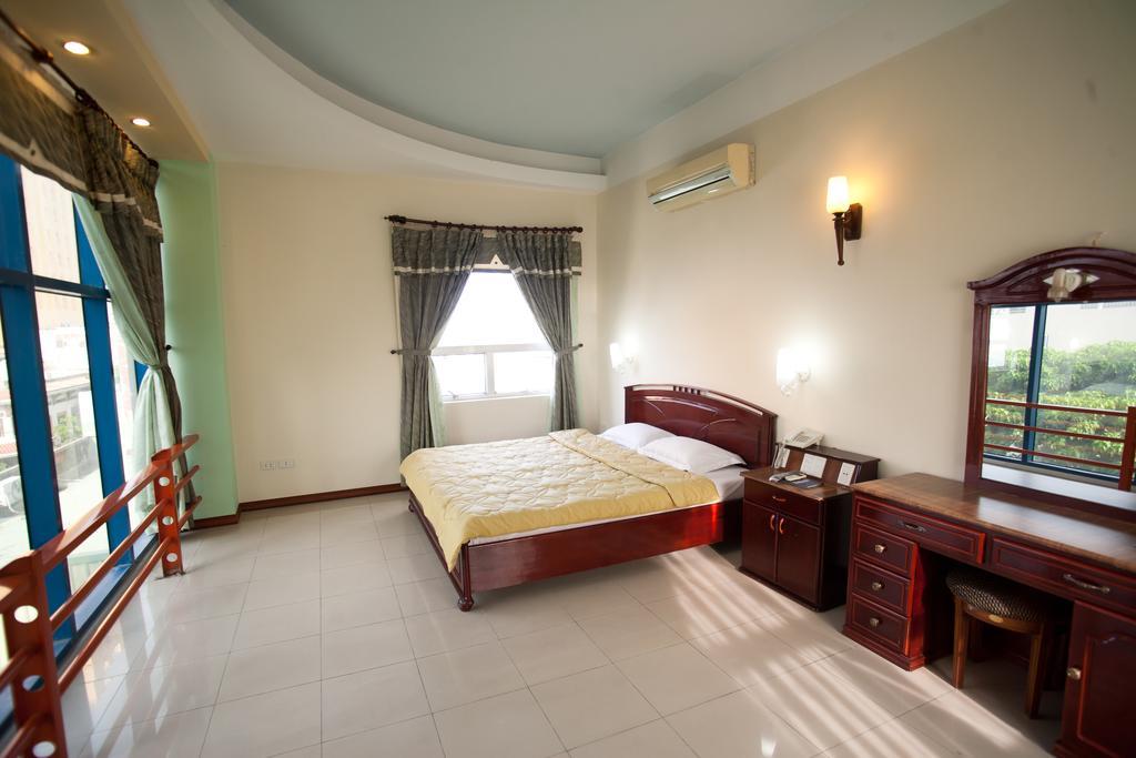 Golden Gate 1 Hotel Da Nang Room photo